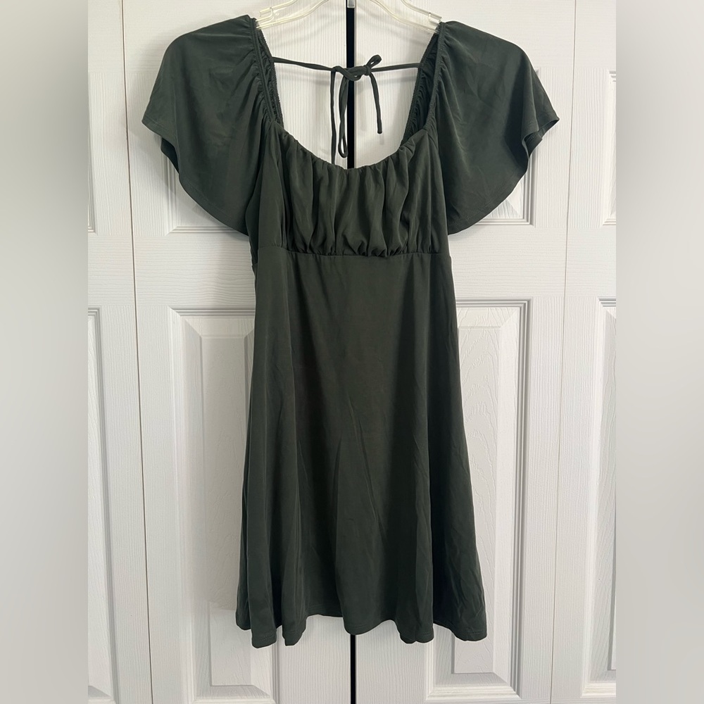 3/$12 🎉 Francesca’s Green Dress